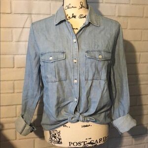 Forever 21 denim shirt size small